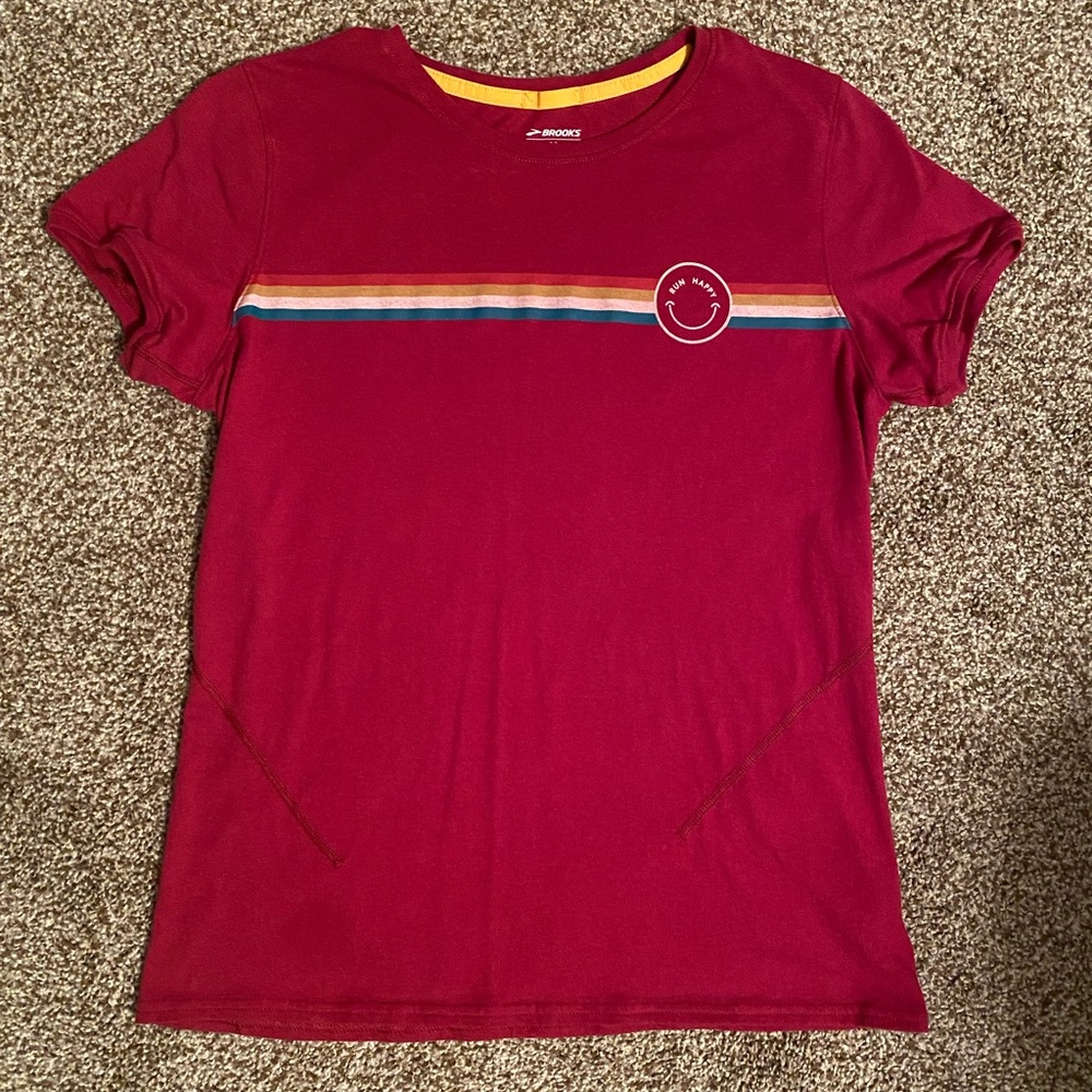Brooks Run Happy Women’s size Medium fitted T-shirt with rainbow stripe